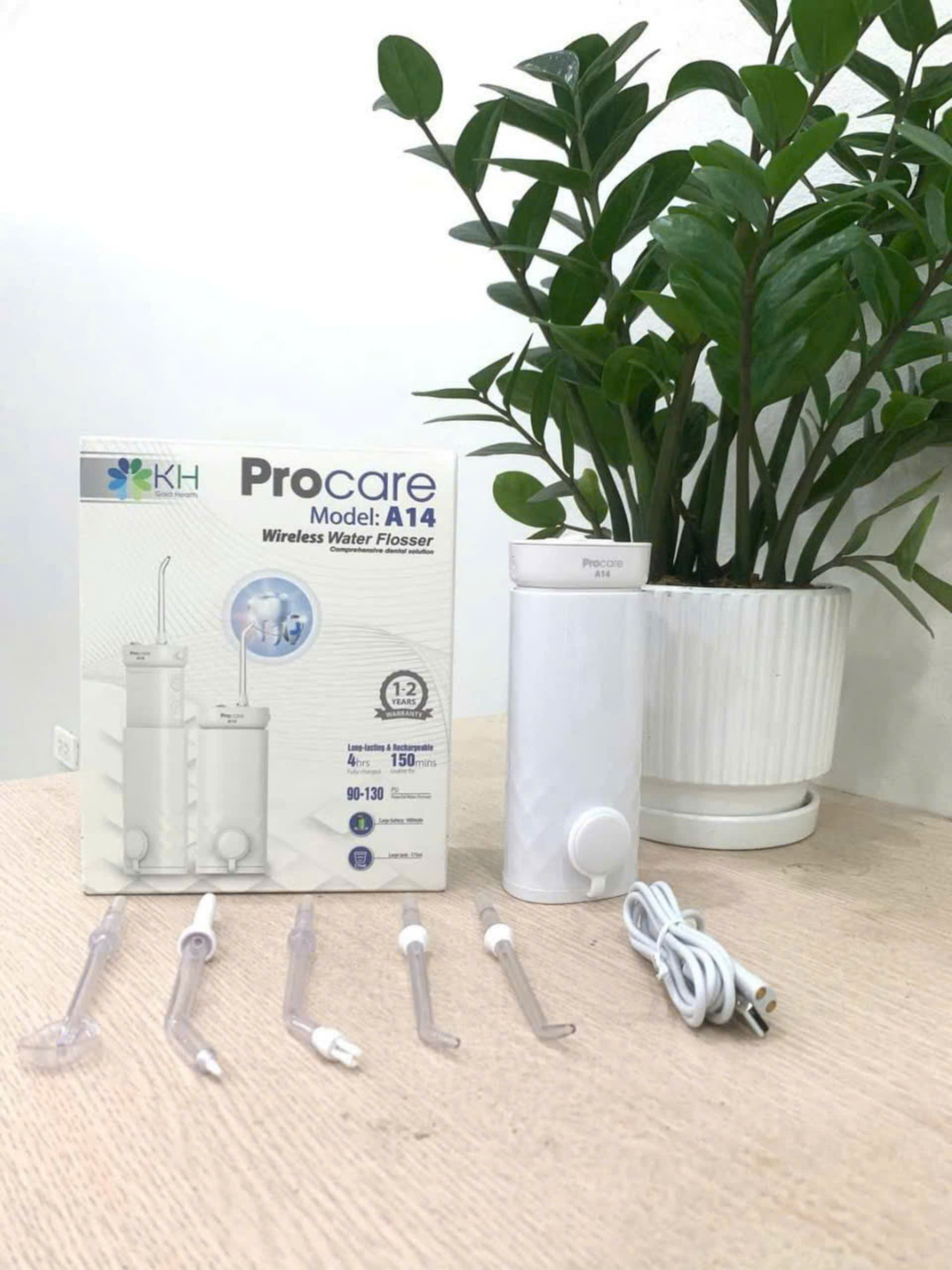 Máy tăm nước du lịch Procare A14